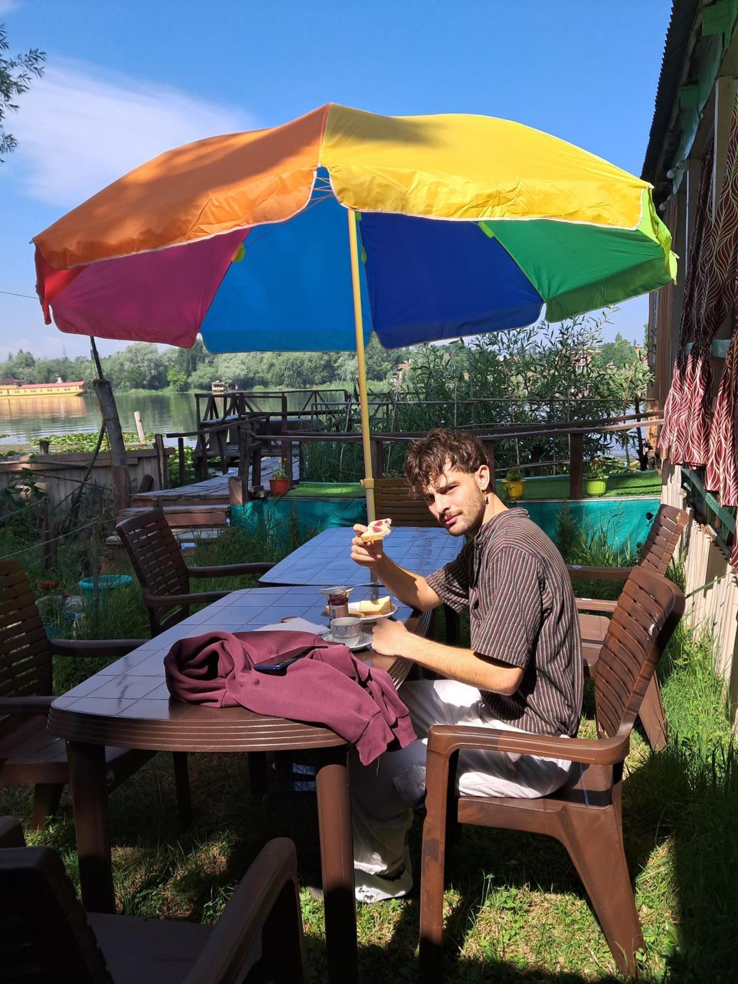 Lakeside Homestay Srinagar Esterno foto
